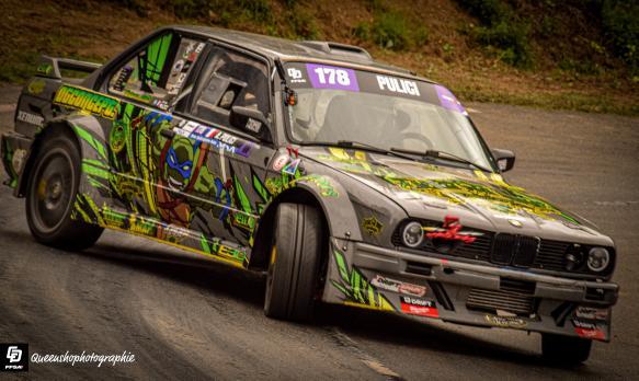 BMW E30 en drift — photo 1