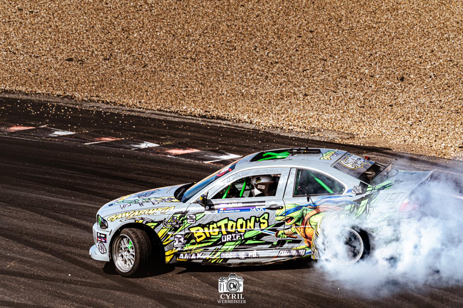 BMW E46 en drift — photo 2